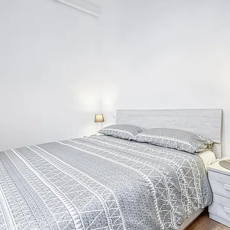 Stunning Apartment In Avegno With Wifi Avegno